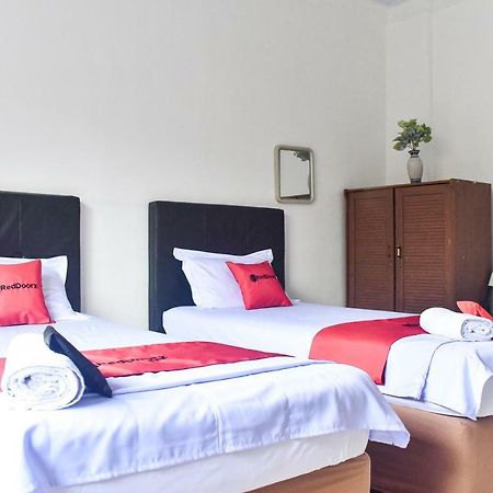Reddoorz Near Sultan Hasanuddin Airport 2 Hotel Makassar Buitenkant foto
