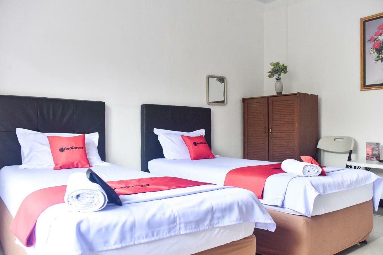 Reddoorz Near Sultan Hasanuddin Airport 2 Hotel Makassar Buitenkant foto