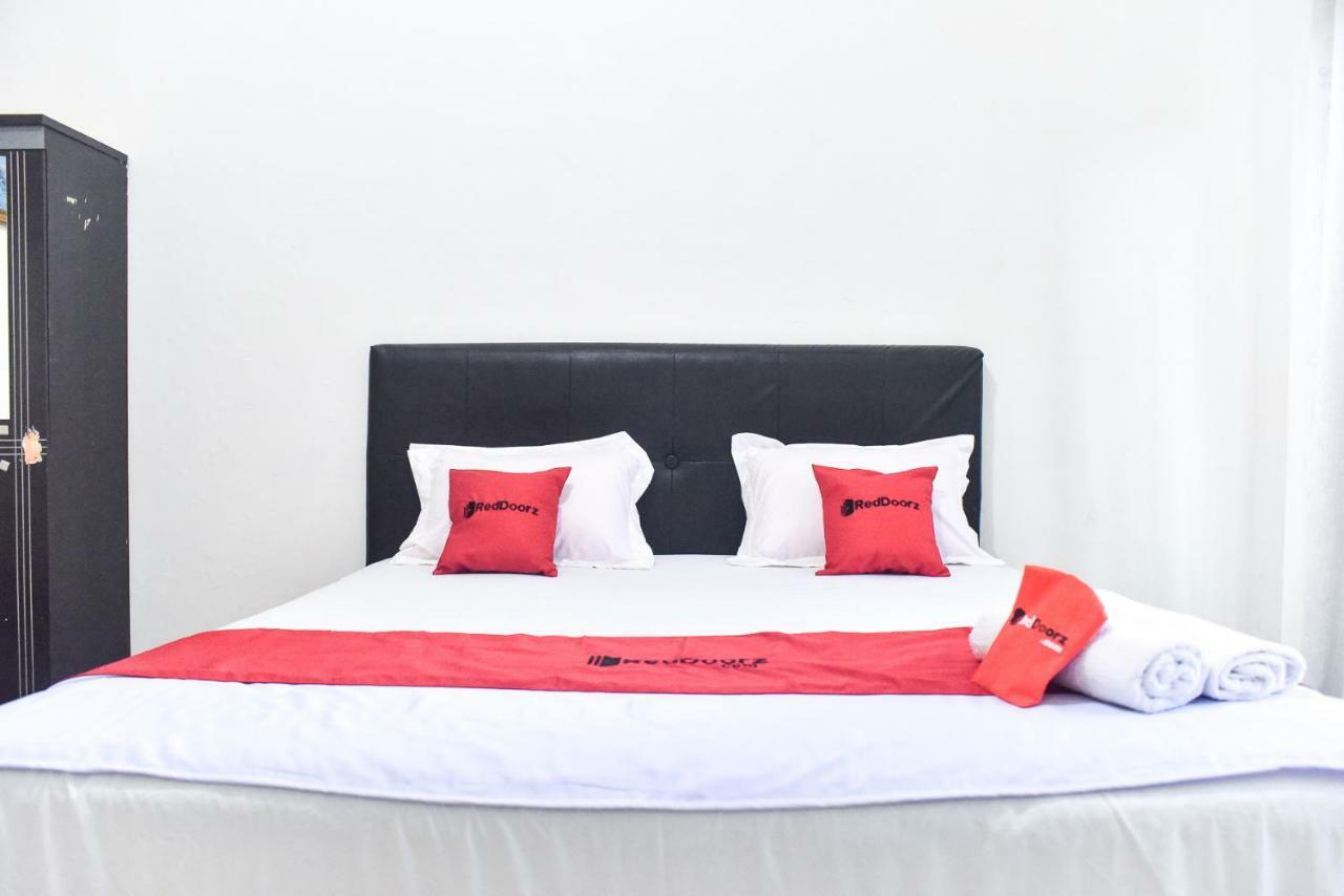 Reddoorz Near Sultan Hasanuddin Airport 2 Hotel Makassar Buitenkant foto