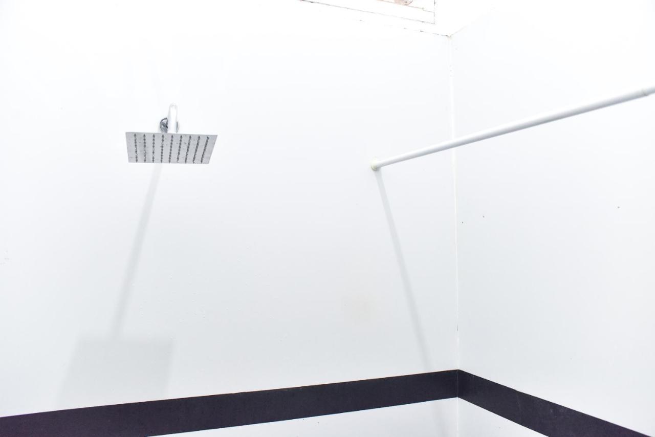 Reddoorz Near Sultan Hasanuddin Airport 2 Hotel Makassar Buitenkant foto